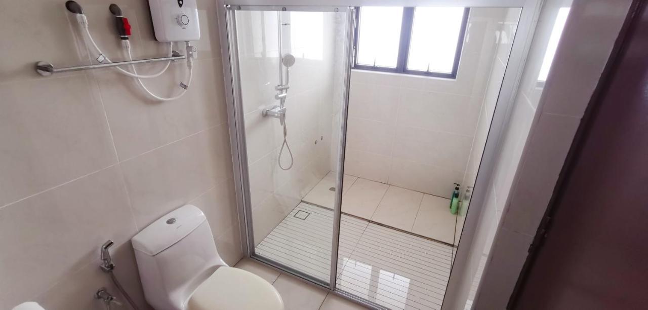 Superb Seaview Royal Strand Danga Bay Country Garden Apartment Johor Bahru Exterior photo